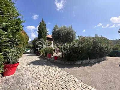 Maison, 187 m²