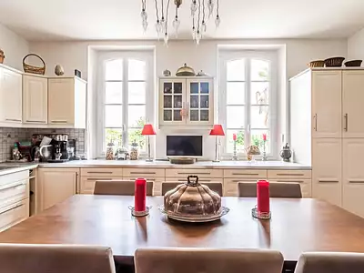 Maison, 330 m²