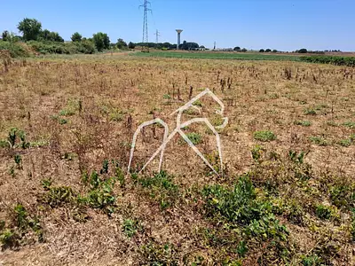 Terrain, 3 300 m²