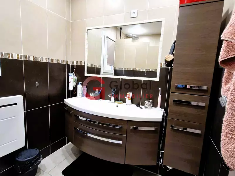 Maison, 115 m²