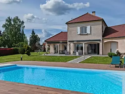 Maison, 174 m²