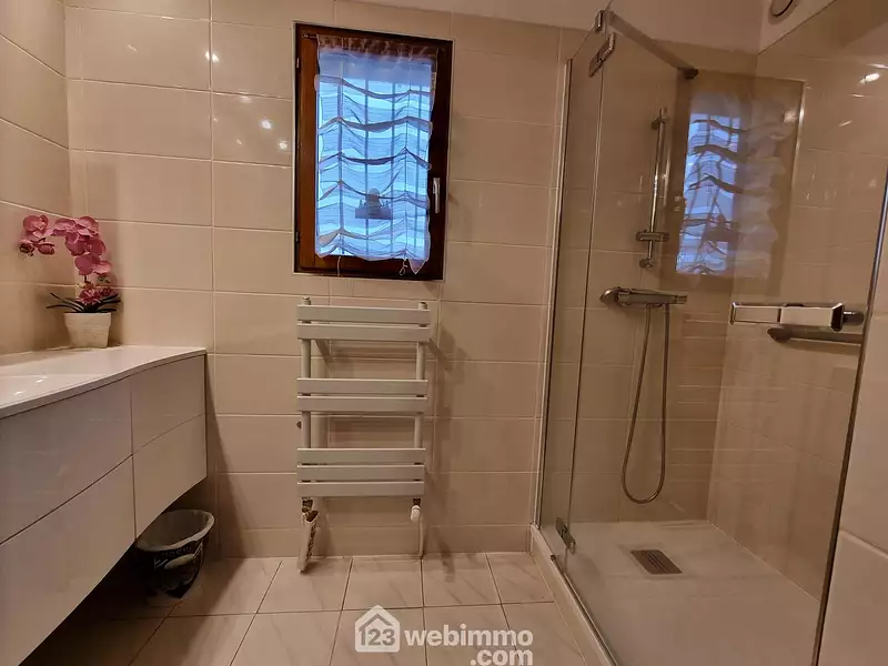 Maison, 121,48 m²