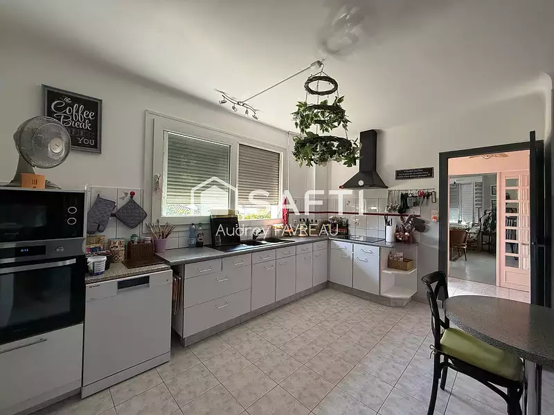 Maison, 168 m²