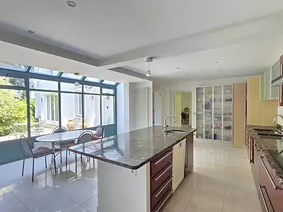 Maison, 310 m²