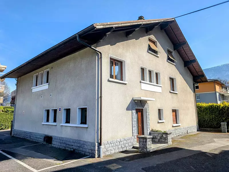 Immeuble, 302 m²