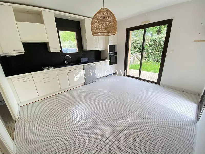 Maison, 270 m²