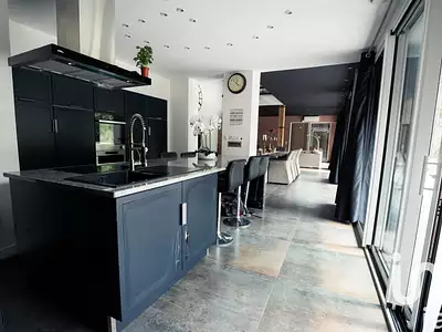 Maison, 350 m²