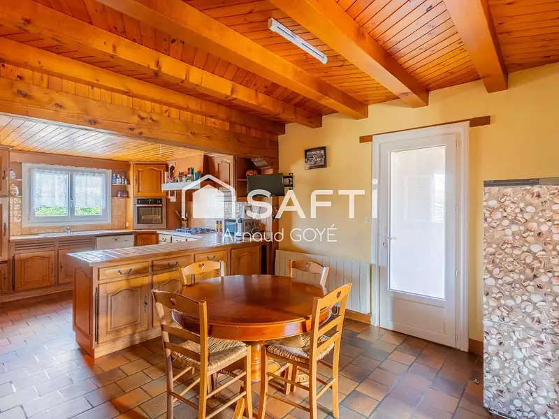 Maison, 176 m²
