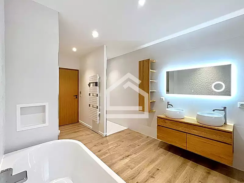 Maison, 190 m²