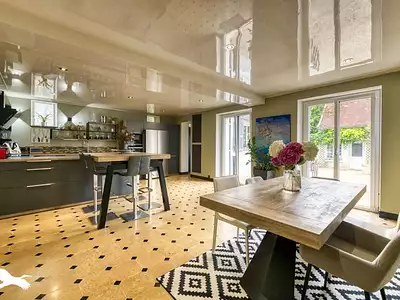 Maison, 305 m²