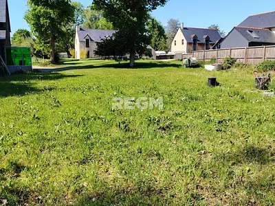 Terrain, 718 m²