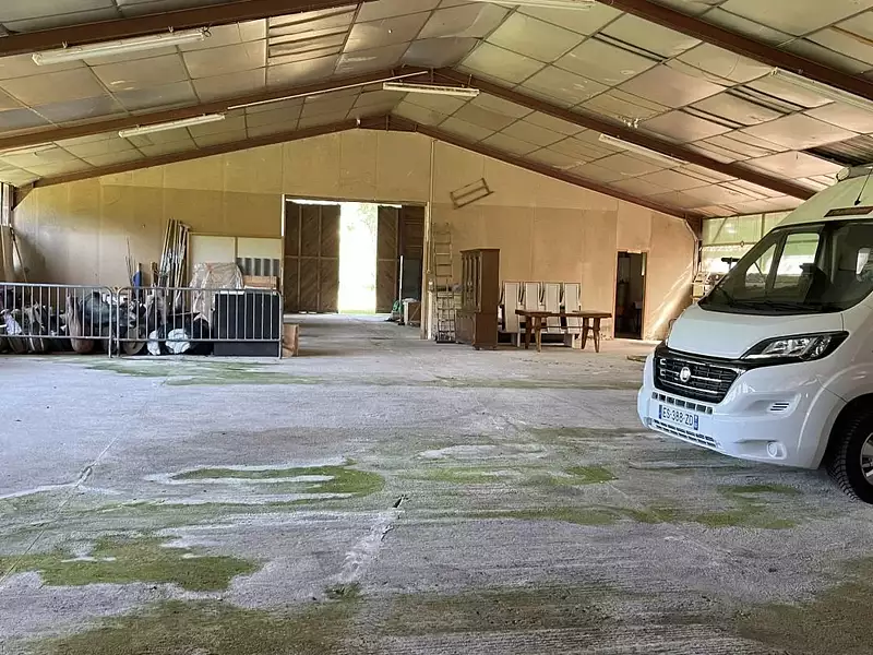 Maison, 1 000 m²