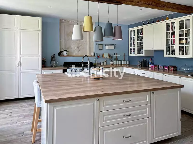 Maison, 180 m²