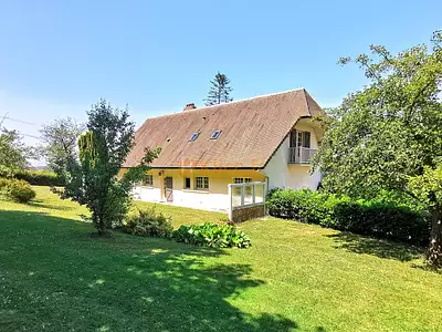 Maison, 235 m²