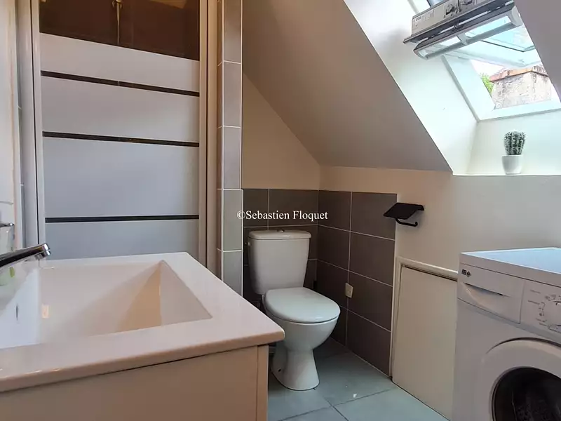 Immeuble, 140 m²