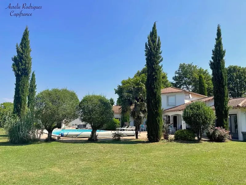 Maison, 203 m²