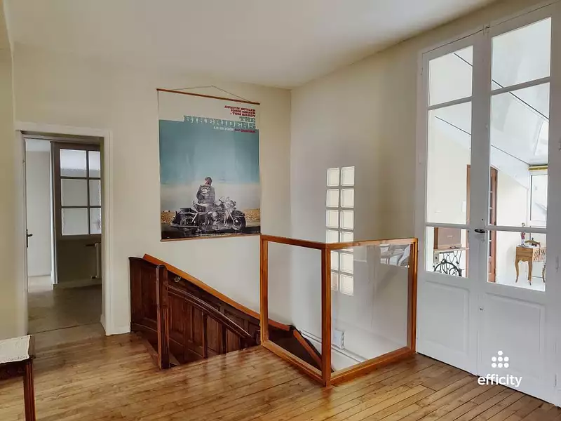 Maison, 235 m²