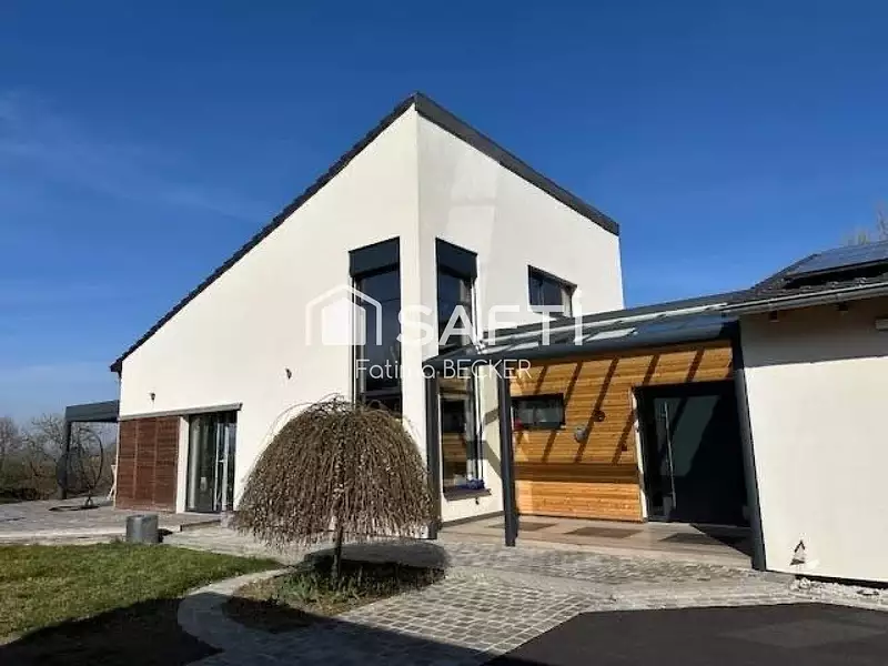 Maison, 255 m²