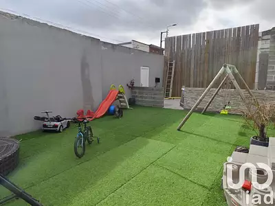 Maison, 277 m²