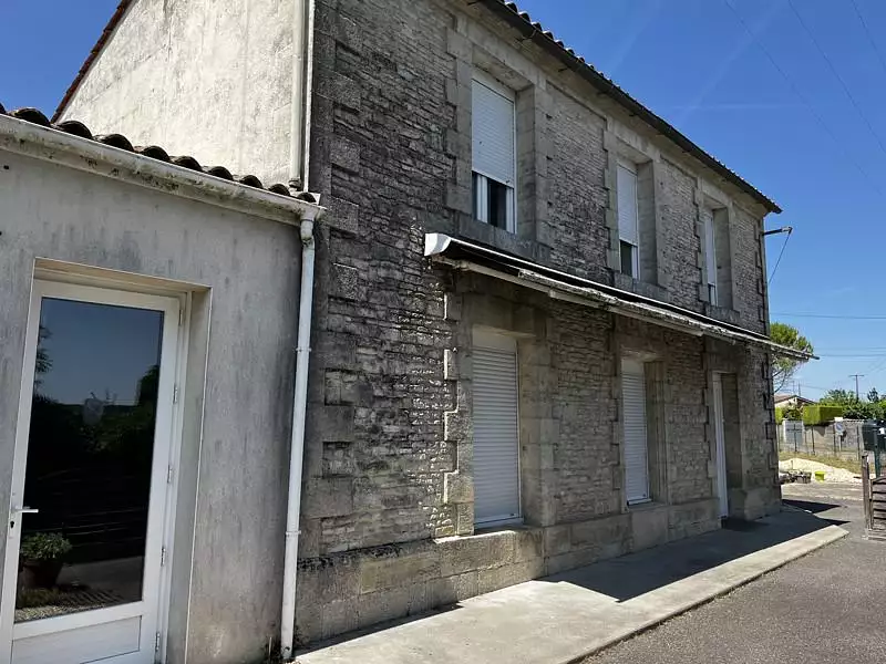 Maison, 185 m²