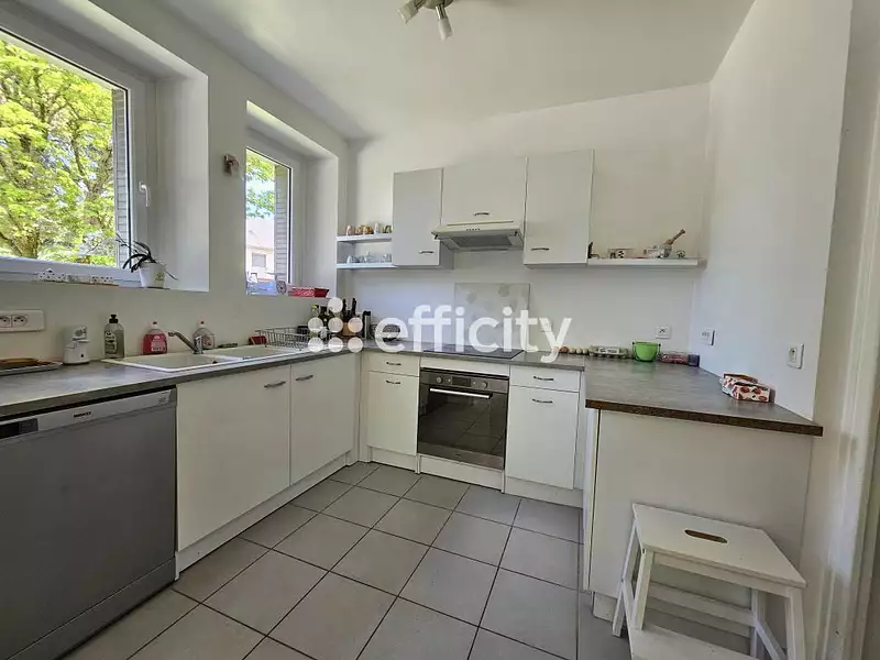 Maison, 195 m²
