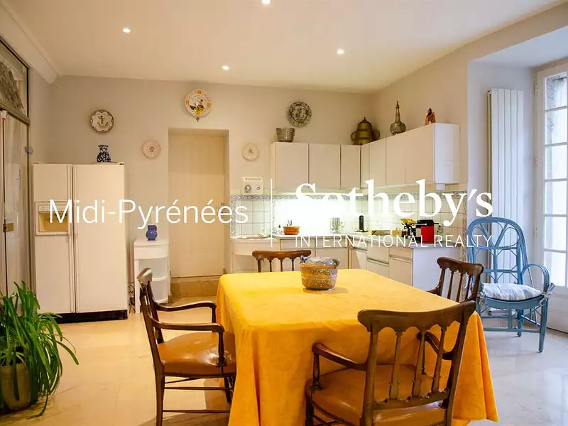 Maison, 556 m²