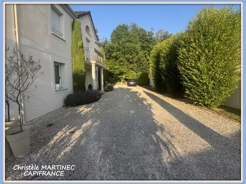 Maison, 226 m²