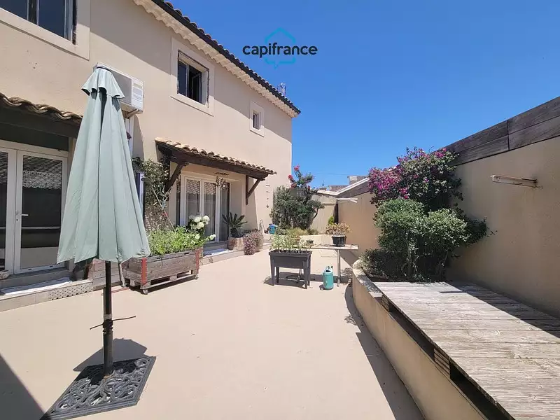 Maison, 252 m²