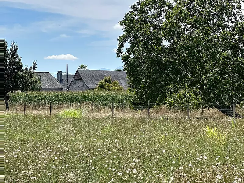 Terrain, 694 m²