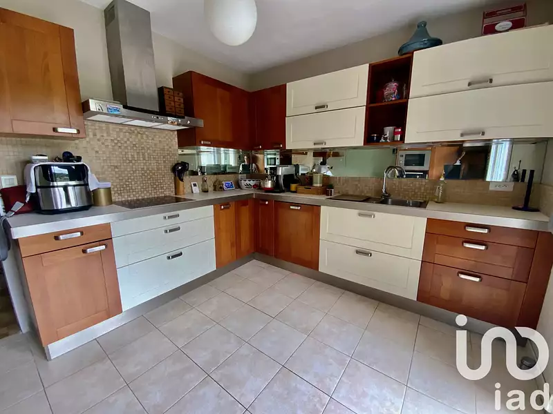 Maison, 202 m²
