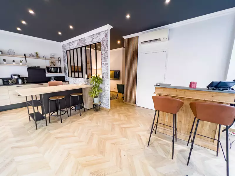 Divers, 60 m²