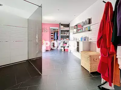 Maison, 285 m²