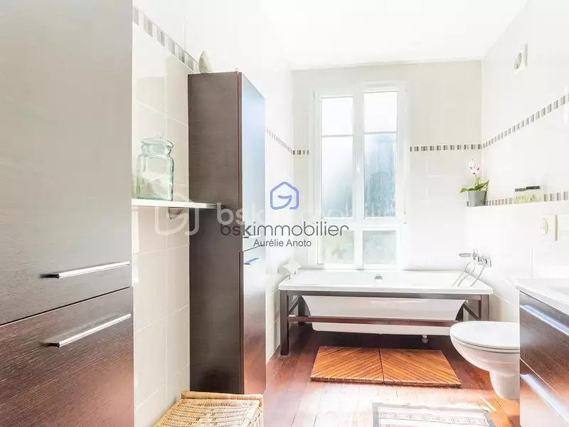 Maison, 318 m²