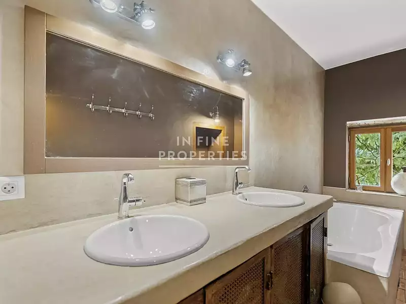 Maison, 200 m²