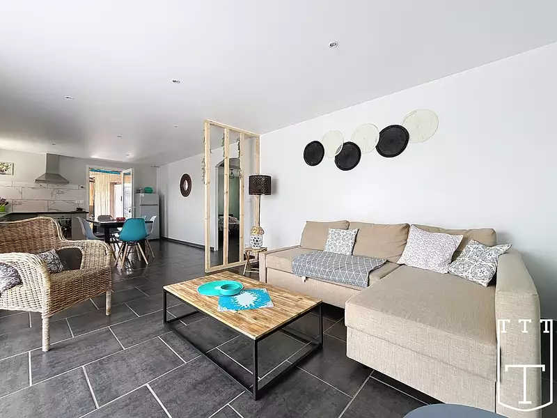 Maison, 240 m²