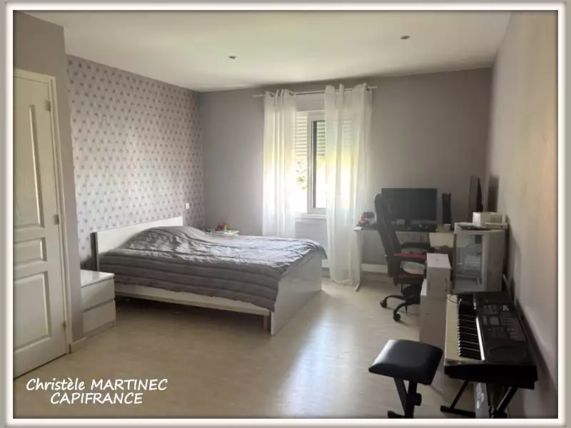Maison, 226 m²