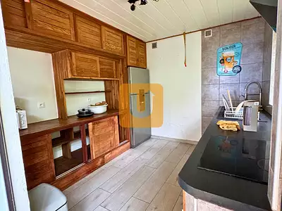 Maison, 250 m²