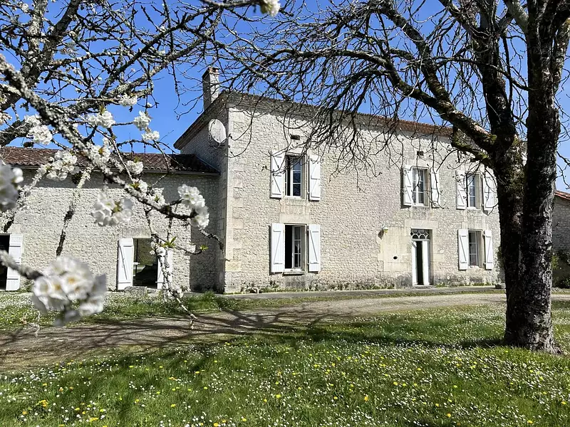 Maison, 215 m²
