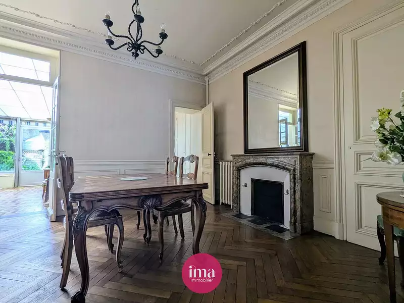 Maison, 195 m²