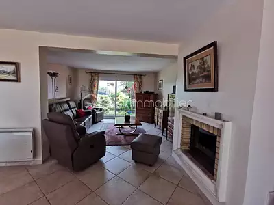 Maison, 215 m²