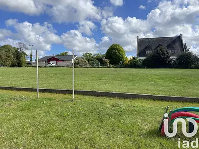 Terrain, 700 m²