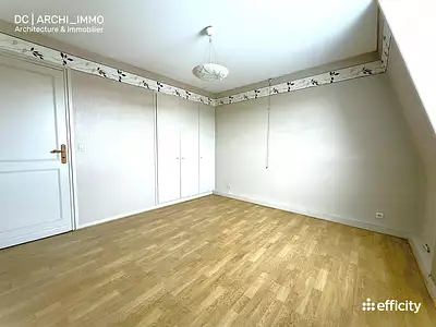 Maison, 345 m²