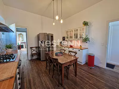 Maison, 225 m²