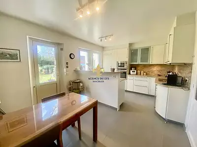 Maison, 216 m²