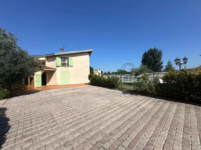 Maison, 230 m²