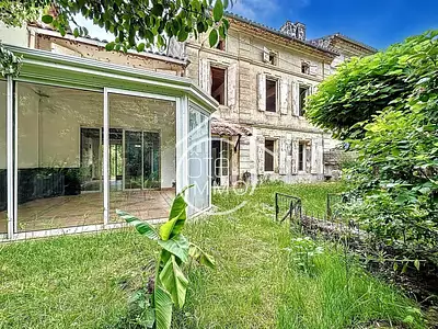 Maison, 225 m²