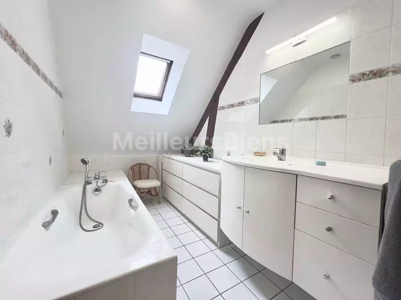 Maison, 209 m²