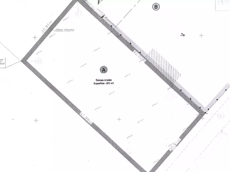 Terrain, 877 m²
