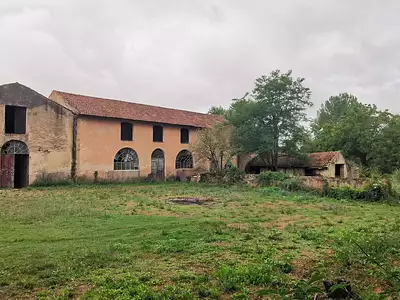 Maison, 900 m²