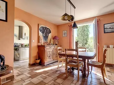 Maison, 220 m²